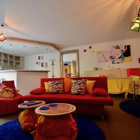 Apartment *top*pop Art Style*infrarot*netflix*nespresso* *